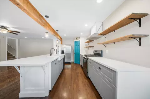 Entry Way - 2717 Henderson Rd, Redding, CA 96002 photo 1 of 3