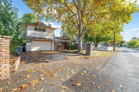 Exterior - 2717 Henderson Rd, Redding, CA 96002 photo 9 of 9