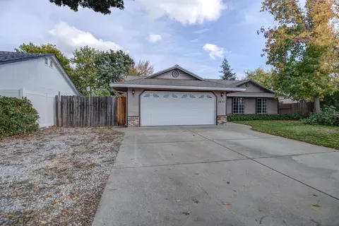 1435 Kingston Ct, Redding, CA 96003 photo 2