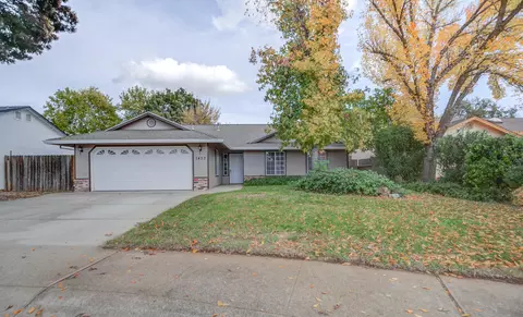 1435 Kingston Ct, Redding, CA 96003 photo 3