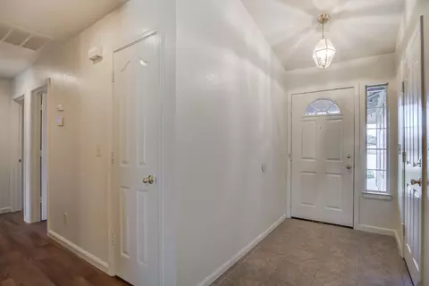 1435 Kingston Ct, Redding, CA 96003 photo 4