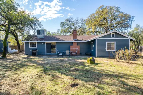 Exterior - 13623 Jaybird Way, Redding, CA 96003 photo 11 of 26
