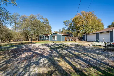 Exterior - 13623 Jaybird Way, Redding, CA 96003 photo 4 of 26