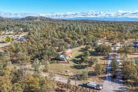 View/Area - 13623 Jaybird Way, Redding, CA 96003 photo 3 of 13