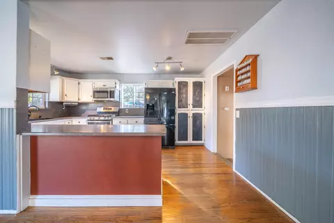 Kitchen - 13623 Jaybird Way, Redding, CA 96003 photo 1 of 6