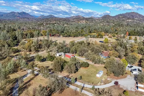 View/Area - 13623 Jaybird Way, Redding, CA 96003 photo 6 of 13