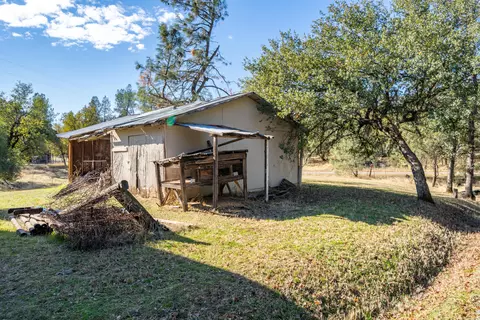 Exterior - 13623 Jaybird Way, Redding, CA 96003 photo 18 of 26