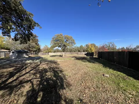 725 Shamrock St, Redding, CA 96003 photo 5