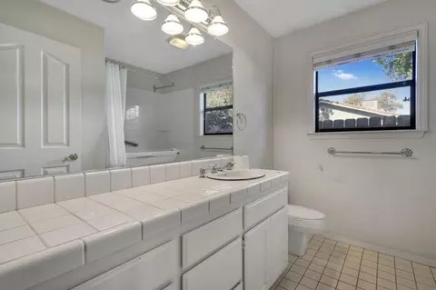 Bath - 6745 Eastmont Dr, Redding, CA 96002 photo 3 of 3