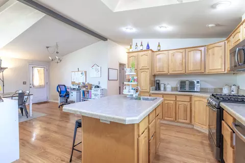 21850 Squaw Grass Trl, Redding, CA 96003 photo 10