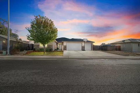 6425 Beretta Ln, Redding, CA 96001
