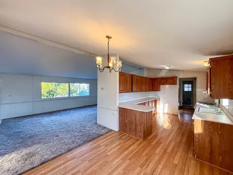 Living - 457 2nd St, Willows, CA 95988 photo 3 of 4