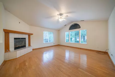 Living - 1445 Lakeside Dr, Redding, CA 96001 photo 1 of 5