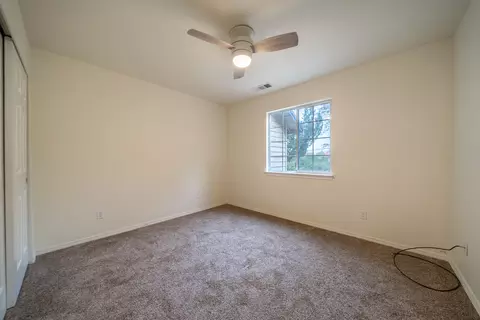 Bedroom - 1445 Lakeside Dr, Redding, CA 96001 photo 2 of 2
