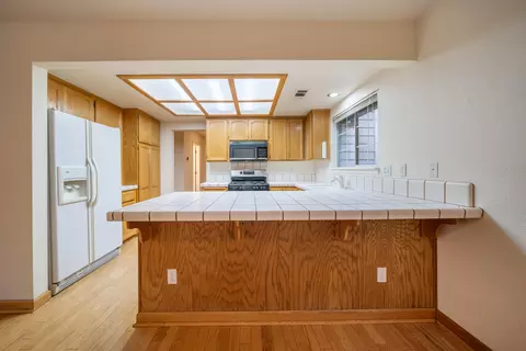 Kitchen - 1445 Lakeside Dr, Redding, CA 96001 photo 2 of 2