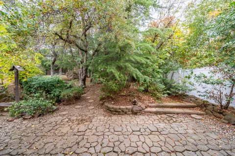 Exterior - 1445 Lakeside Dr, Redding, CA 96001 photo 2 of 7