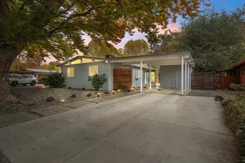 2243 London Ave, Redding, CA 96001