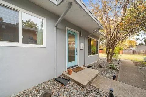 2243 London Ave, Redding, CA 96001 photo 3