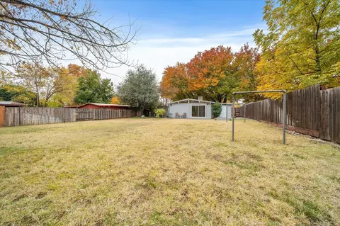2243 London Ave, Redding, CA 96001 photo 27