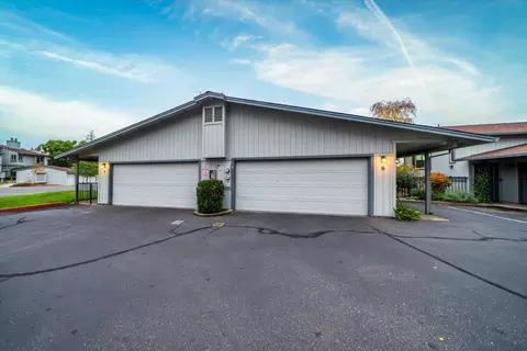 200 Ridgetop Dr #6, Redding, CA 96003