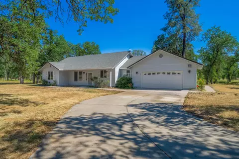 24475 Dersch Rd, Anderson, CA 96007