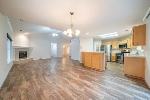 7651 Platinum Way, Redding, CA 96001 photo 15