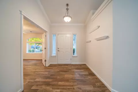 7651 Platinum Way, Redding, CA 96001 photo 4