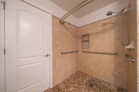 7651 Platinum Way, Redding, CA 96001 photo 12