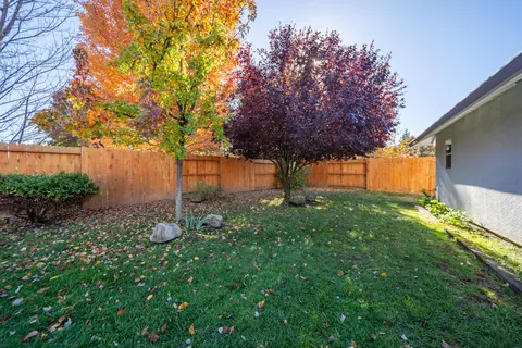 7651 Platinum Way, Redding, CA 96001 photo 22
