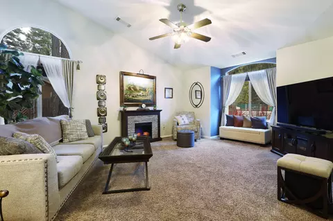 Living - 35379 Nehemiah Dr, Shingletown, CA 96088 photo 3 of 5