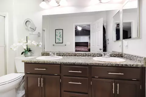 Bath - 35379 Nehemiah Dr, Shingletown, CA 96088 photo 3 of 4