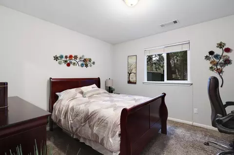 Bedroom - 35379 Nehemiah Dr, Shingletown, CA 96088 photo 2 of 6