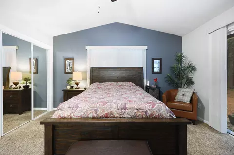 Bedroom - 35379 Nehemiah Dr, Shingletown, CA 96088 photo 3 of 6