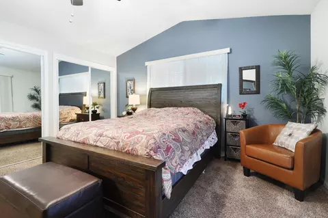 Bedroom - 35379 Nehemiah Dr, Shingletown, CA 96088 photo 4 of 6