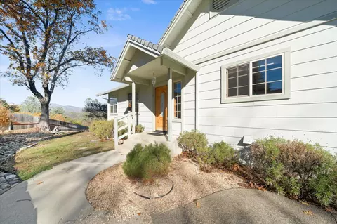 15962 Highland Ct, Redding, CA 96001 photo 8