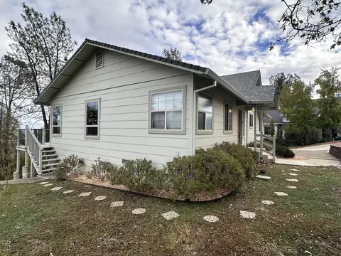 15962 Highland Ct, Redding, CA 96001 photo 6