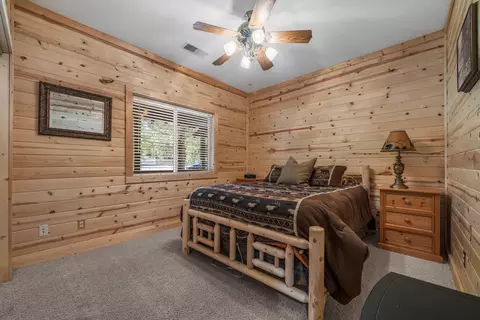 Bedroom - 42490 Willow Way, Old Station, CA 96071 photo 2 of 3