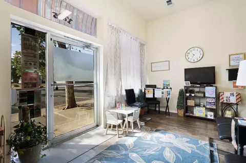 1352 Oregon St, Redding, CA 96001 photo 21