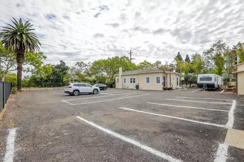 1352 Oregon St, Redding, CA 96001 photo 31