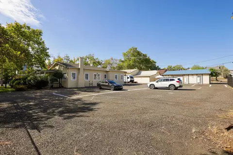 1352 Oregon St, Redding, CA 96001 photo 16
