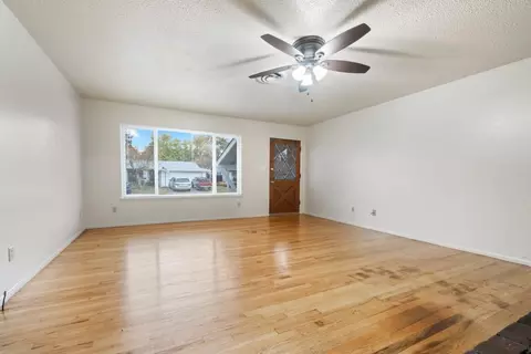 Living - 6433 Paso Dr, Redding, CA 96001 photo 3 of 4