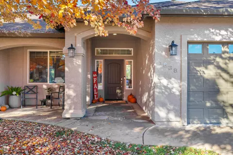 1638 Galaxy Way, Redding, CA 96002 photo 4
