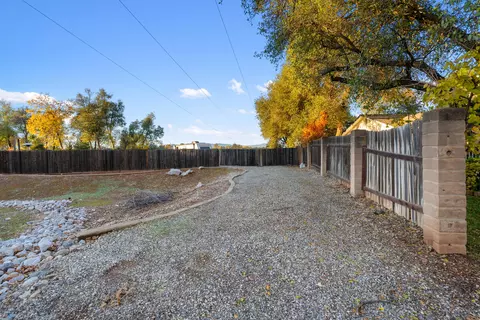 1638 Galaxy Way, Redding, CA 96002 photo 34