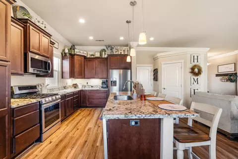 1638 Galaxy Way, Redding, CA 96002 photo 12