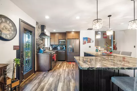 Kitchen - 12659 Shalon Dr, Redding, CA 96002 photo 3 of 4