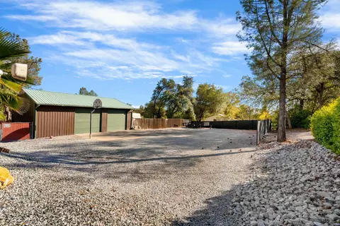 Exterior - 12659 Shalon Dr, Redding, CA 96002 photo 10 of 10