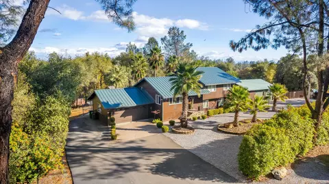 12659 Shalon Dr, Redding, CA 96002