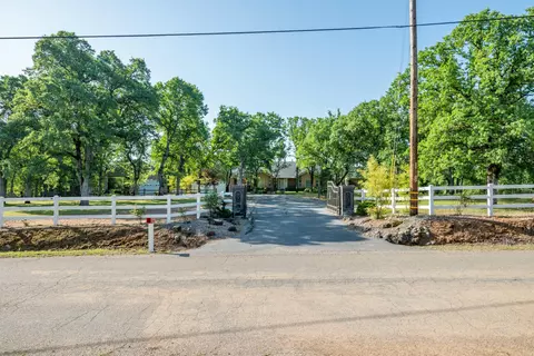 21855 Regna Dr, Palo Cedro, CA 96073