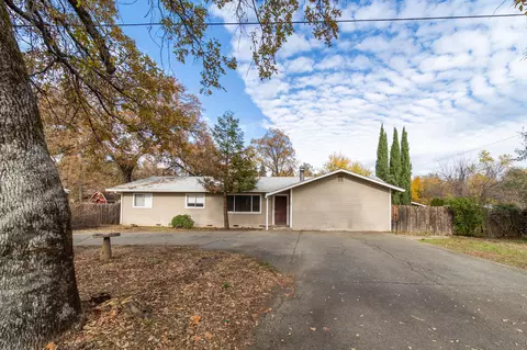 17722 Glenwood Dr, Redding, CA 96003