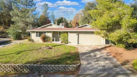 2438 Ostling Ave, Shasta Lake, CA 96019